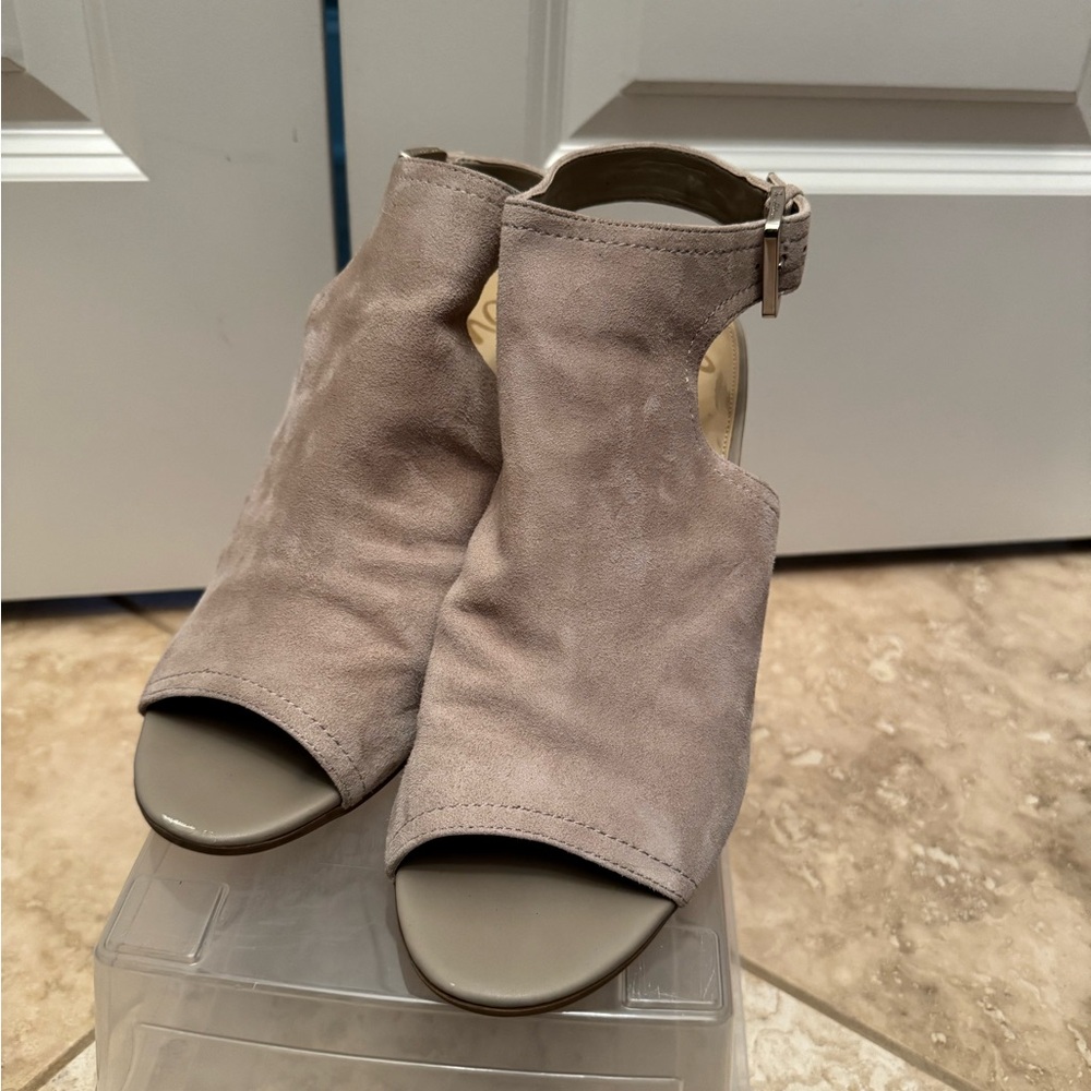 Sam Edelman grey suede open toe heels